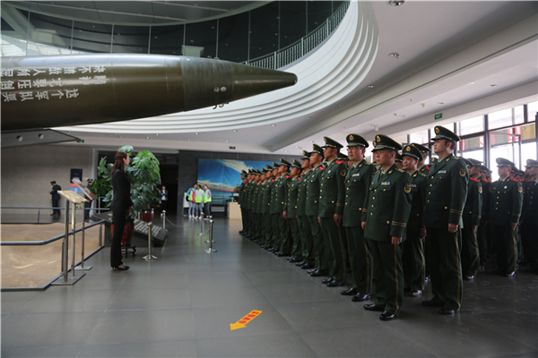 武警海北支队政委赵录钧说"此次活动是一次重温红色记忆的心灵之旅